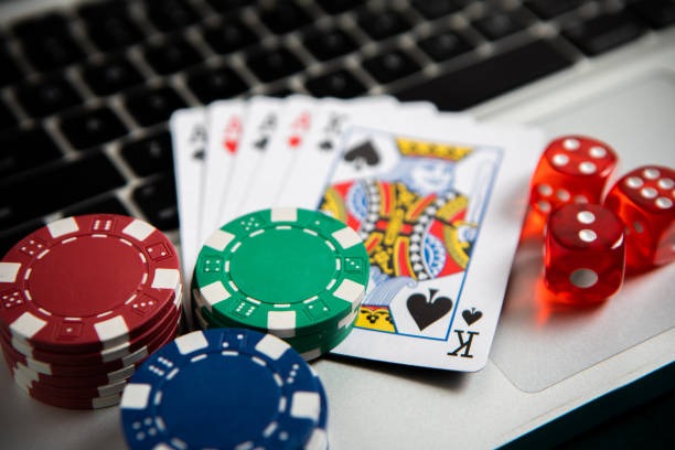 Platform paytogel menampilkan berbagai kategori permainan dan taruhan sepak bola
